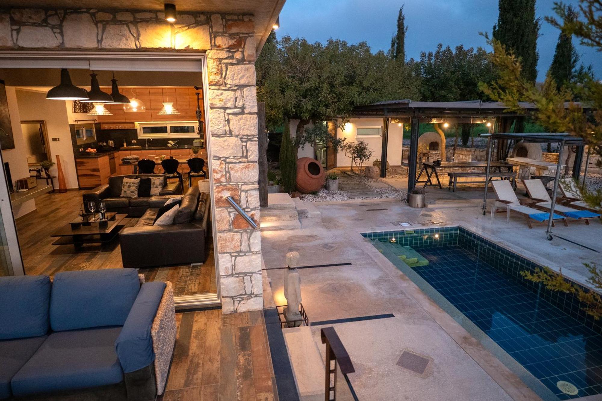 Vila Ayia Marina Kathikas Exteriér fotografie